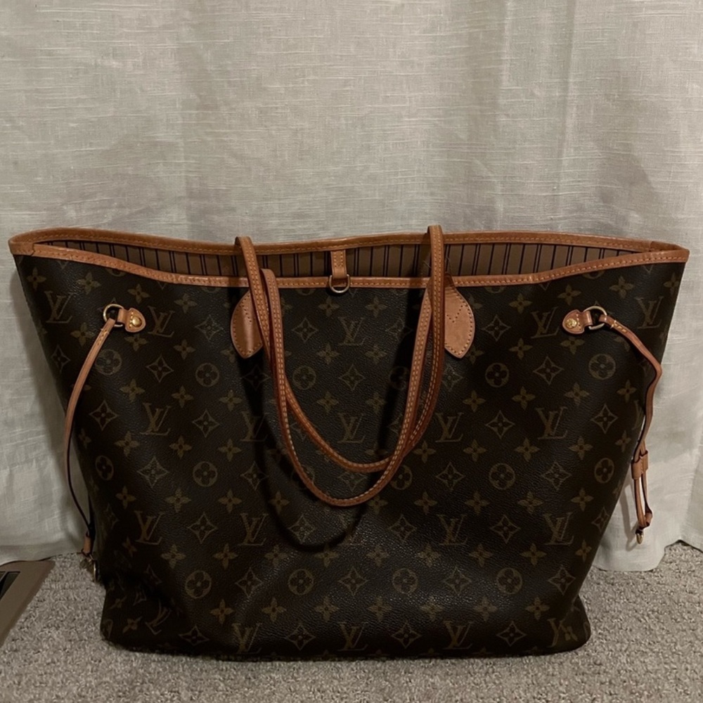 Louis Vuitton GM Neverfull - Picture 2 of 3